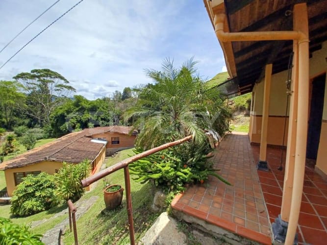 Finca en venta en Hojas Anchas, Guarne, 335 m² · foto 3 de 23