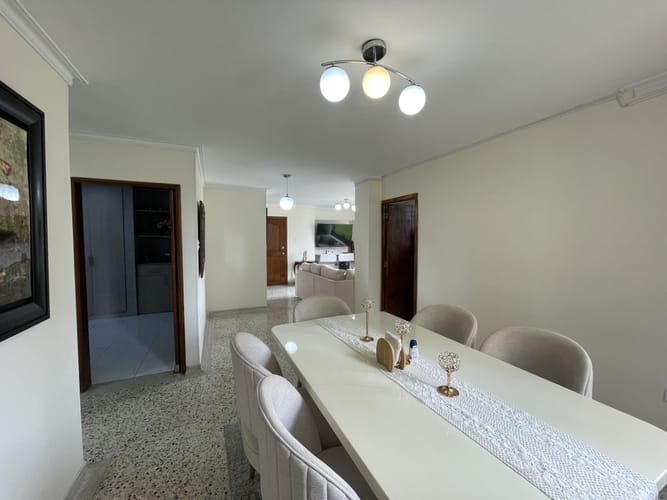 Apartamento de 3 alcobas en venta en Altos De Riomar, Barranquilla, 140 m² · foto 2 de 18