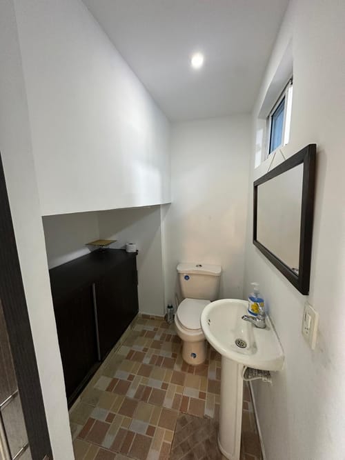 Casa de 8 alcobas en venta en La Hacienda, Cali, 260 m² · foto 10 de 24