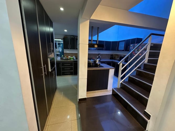 Casa de 8 alcobas en venta en La Hacienda, Cali, 260 m² · foto 9 de 24