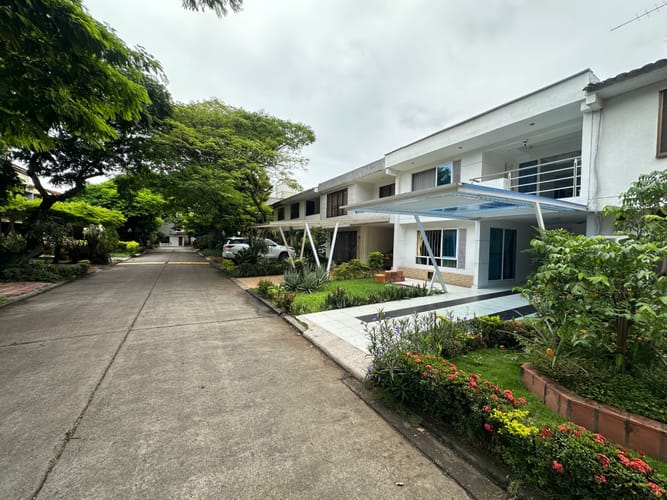 Casa de 8 alcobas en venta en La Hacienda, Cali, 260 m² · foto 24 de 24