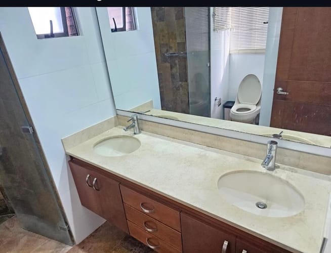 Apartamento de 4 alcobas en venta en Conjunto Residencial La Hacienda, Bucaramanga, 175 m² · foto 7 de 23