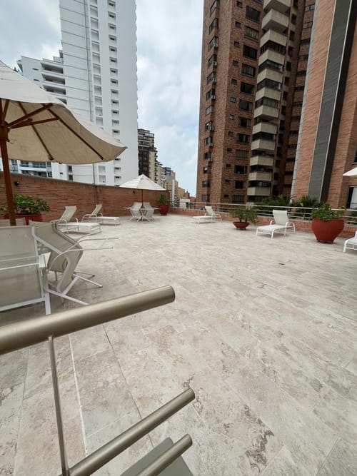 Apartamento de 4 alcobas en venta en Conjunto Residencial La Hacienda, Bucaramanga, 175 m² · foto 10 de 23