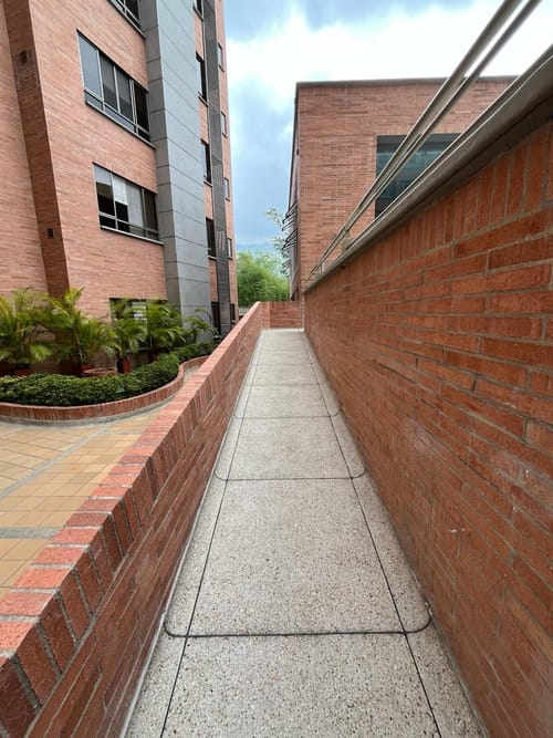 Apartamento de 4 alcobas en venta en Conjunto Residencial La Hacienda, Bucaramanga, 175 m² · foto 14 de 23