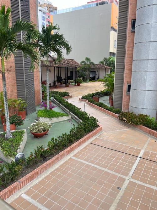 Apartamento de 4 alcobas en venta en Conjunto Residencial La Hacienda, Bucaramanga, 175 m² · foto 18 de 23