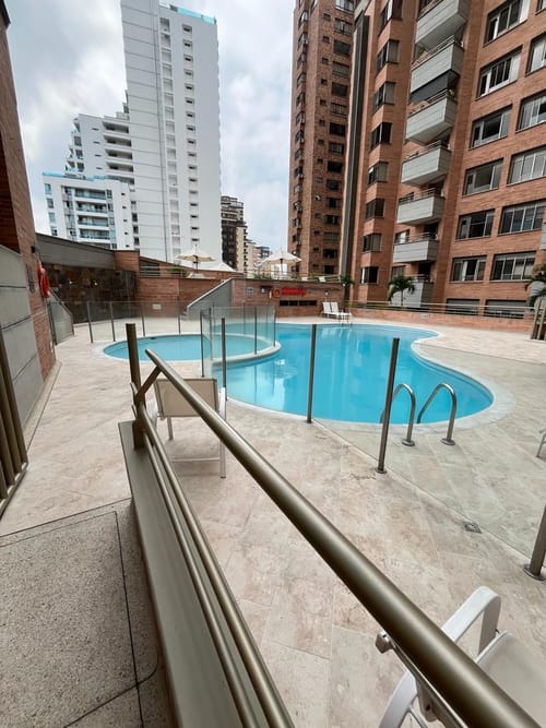 Apartamento de 4 alcobas en venta en Conjunto Residencial La Hacienda, Bucaramanga, 175 m² · foto 8 de 23