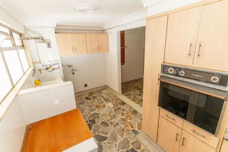 Apartamento de 5 alcobas en venta en Belén, Medellín, 225 m² · foto 3 de 18