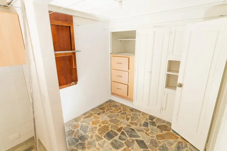 Apartamento de 5 alcobas en venta en Belén, Medellín, 225 m² · foto 9 de 18