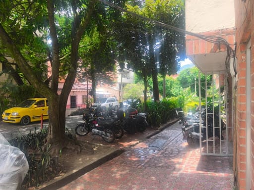 Bodega en arriendo en Obrero, Envigado, 15 m² · foto 5 de 6