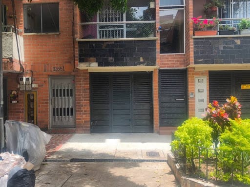 Bodega en arriendo en Obrero, Envigado, 15 m² · foto 6 de 6