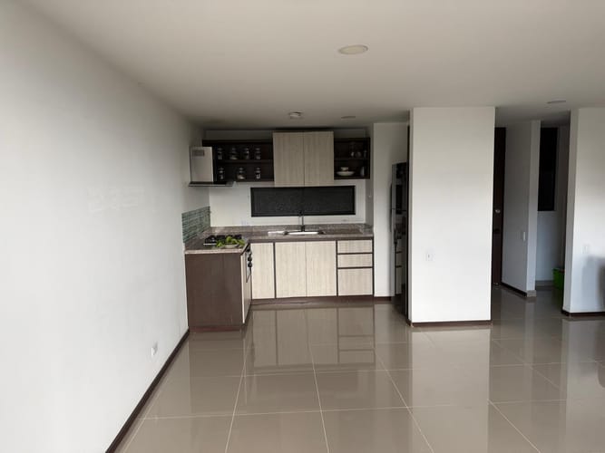Apartamento de 2 alcobas en arriendo en Viviendas Del Sur, Itagüí, 75 m² · foto 2 de 20