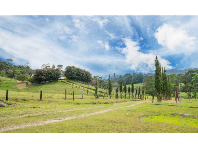 Lote en venta en Cabeceras De Llanogrande, Rionegro, 1100 m² · foto 4 de 6
