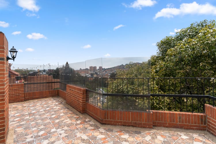 Apartamento de 3 alcobas en venta en San Jose Del Prado, Bogotá, 160 m² · foto 14 de 15
