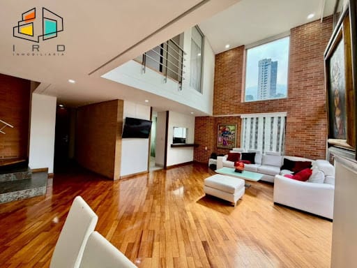 Apartamento de 3 alcobas en venta en Los Naranjos, Medellín, 138 m² · foto 2 de 24