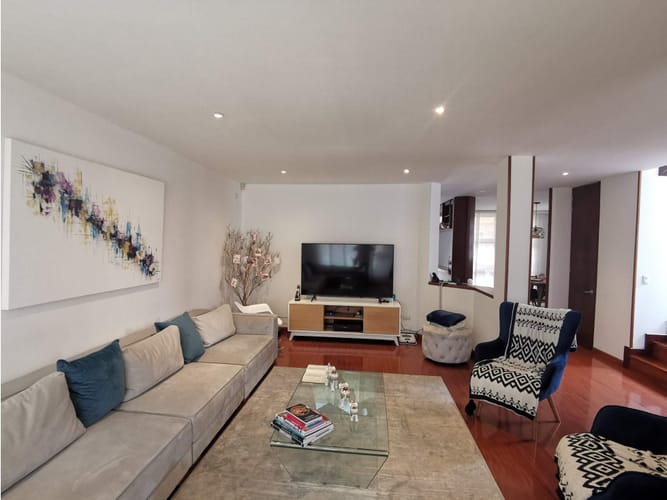 Casa de 3 alcobas en venta en Vereda La Balsa, Chía, 230 m² · foto 1 de 24