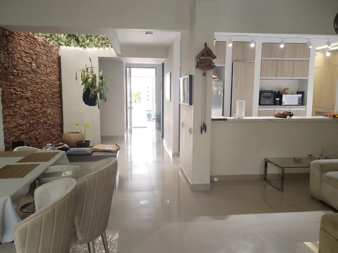 Casa de 3 alcobas en venta en El Castillo, Jamundí, 280 m² · foto 22 de 24