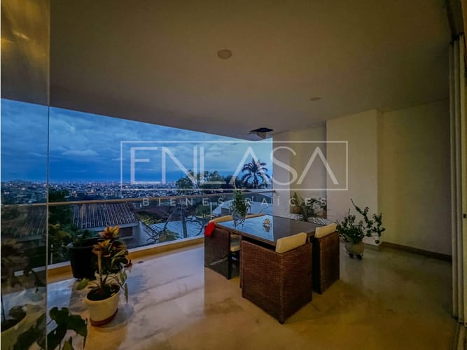 Apartamento de 3 alcobas en arriendo en Cristales, Cali, 290 m² · foto 3 de 17