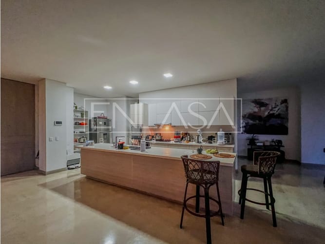 Apartamento de 3 alcobas en arriendo en Cristales, Cali, 290 m² · foto 6 de 17