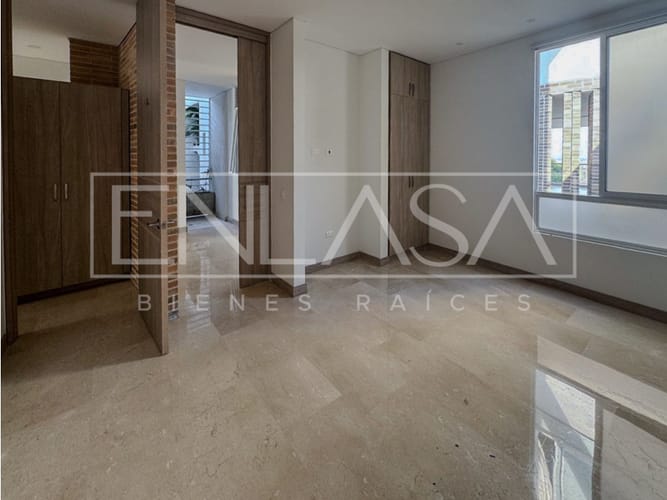 Apartamento de 3 alcobas en arriendo en Cristales, Cali, 290 m² · foto 15 de 17