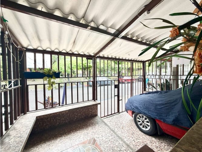 Casa de 3 alcobas en venta en Bolo - La Italia, Palmira, 170 m² · foto 2 de 19