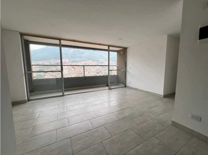 Apartamento de 3 alcobas en arriendo en Caribe, Bello, 60 m² · foto 4 de 11