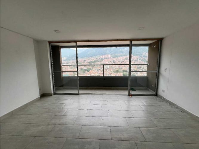 Apartamento de 3 alcobas en arriendo en Caribe, Bello, 60 m² · foto 5 de 11