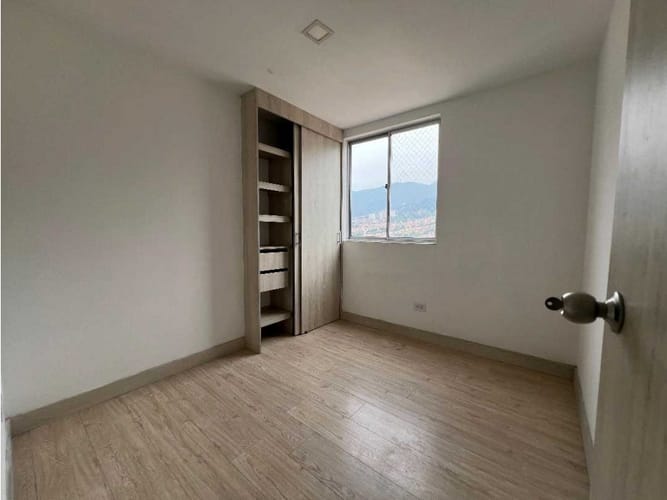 Apartamento de 3 alcobas en arriendo en Caribe, Bello, 60 m² · foto 6 de 11