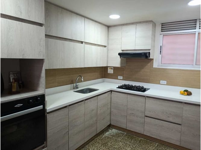 Apartamento de 5 alcobas en venta en Belén, Medellín, 159 m² · foto 2 de 24