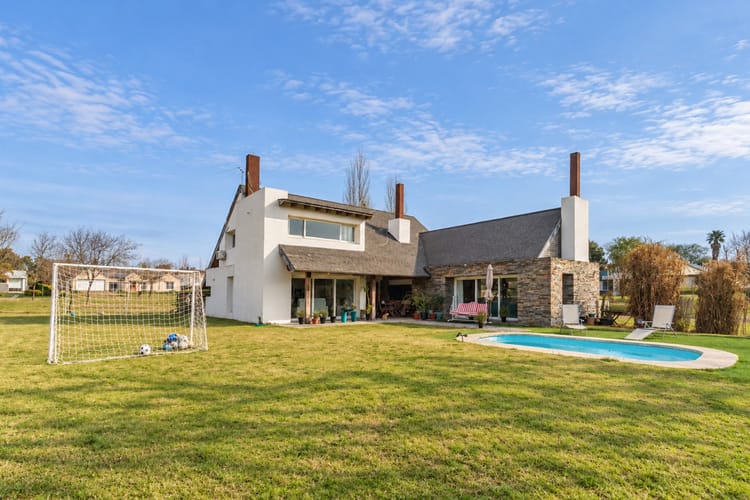 Casa en Alquiler en Colinas de Carrasco · Foto 2