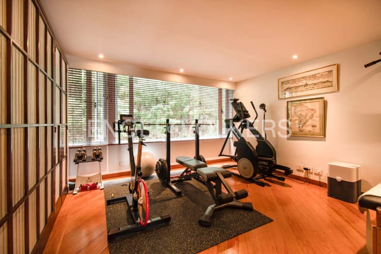 Apartamento de 4 alcobas en venta en Los Rosales, Bogotá, 403 m² · foto 22 de 24