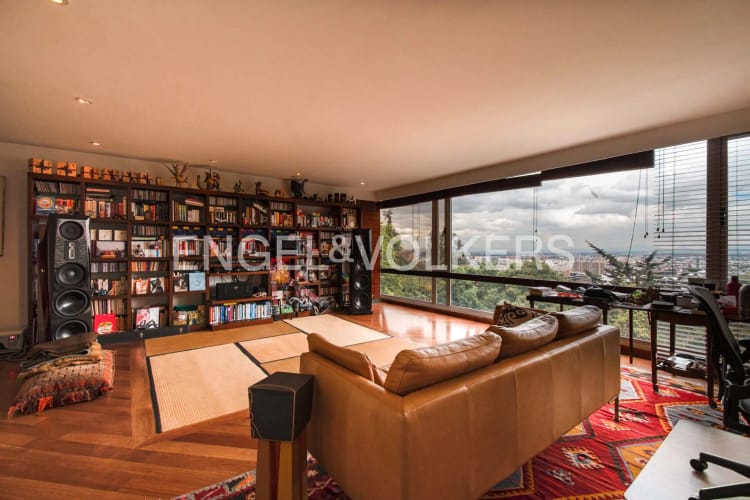 Apartamento de 4 alcobas en venta en Los Rosales, Bogotá, 403 m² · foto 21 de 24
