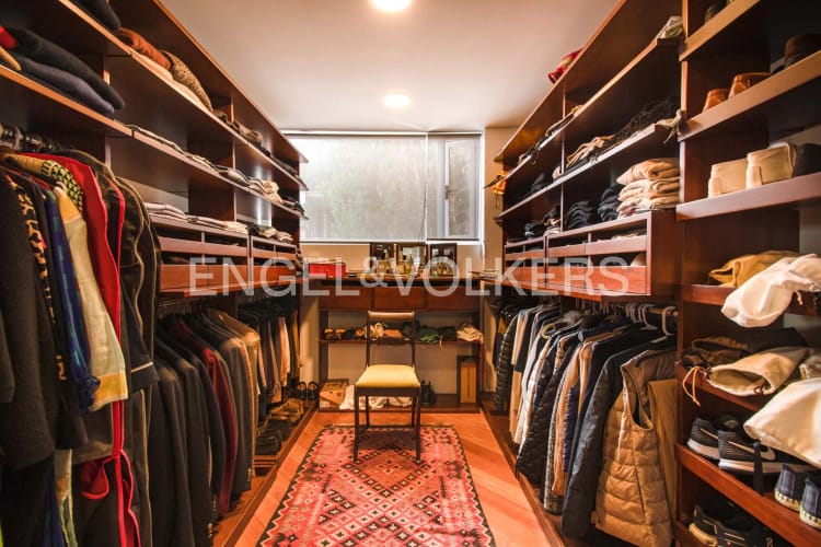 Apartamento de 4 alcobas en venta en Los Rosales, Bogotá, 403 m² · foto 19 de 24
