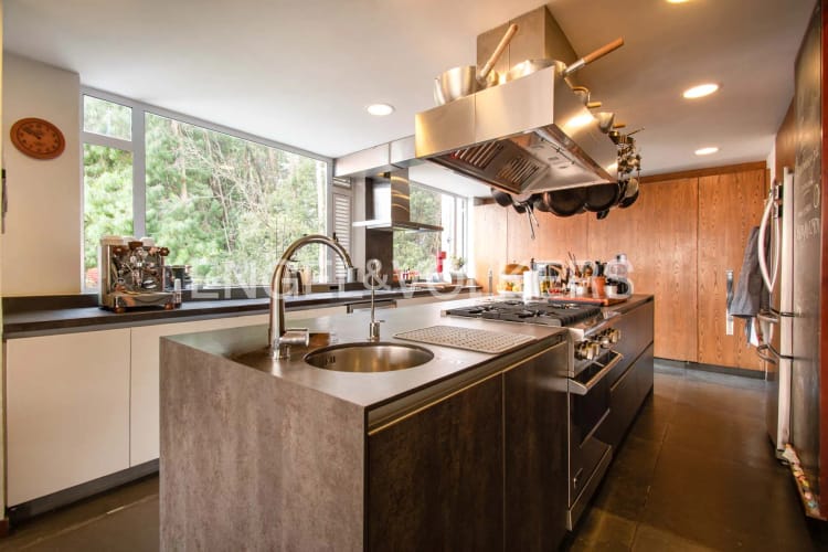 Apartamento de 4 alcobas en venta en Los Rosales, Bogotá, 403 m² · foto 7 de 24