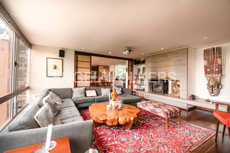 Apartamento de 4 alcobas en venta en Los Rosales, Bogotá, 403 m² · foto 3 de 24