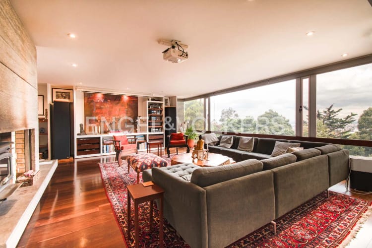 Apartamento de 4 alcobas en venta en Los Rosales, Bogotá, 403 m² · foto 2 de 24
