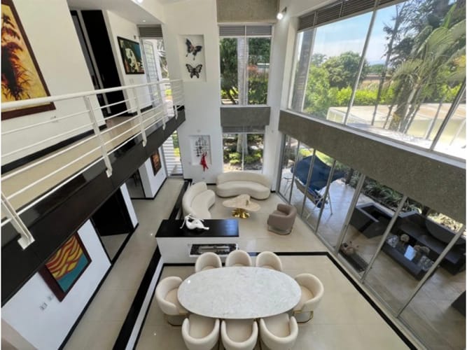 Casa de 5 alcobas en venta en La Morada, Jamundí, 352 m² · foto 2 de 17