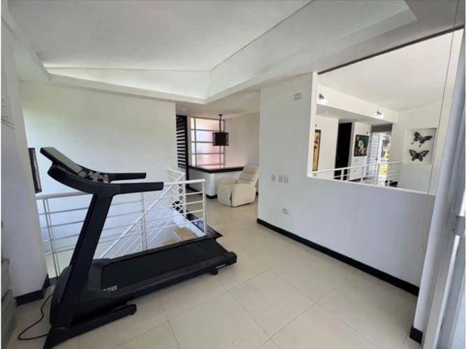 Casa de 5 alcobas en venta en La Morada, Jamundí, 352 m² · foto 11 de 17