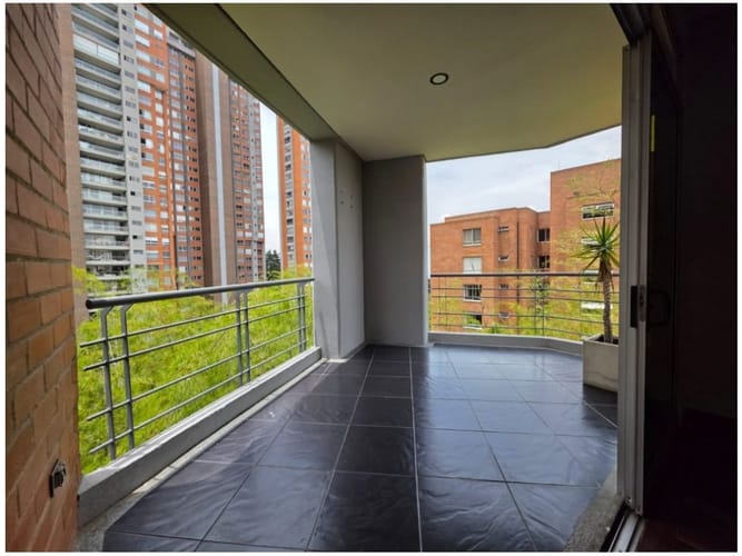 Apartamento de 1 alcoba en venta en La Calera, Medellín, 66 m² · foto 3 de 15