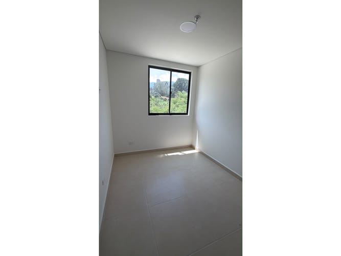 Apartamento de 2 alcobas en venta en La Doctora, Medellín, 66 m² · foto 10 de 24