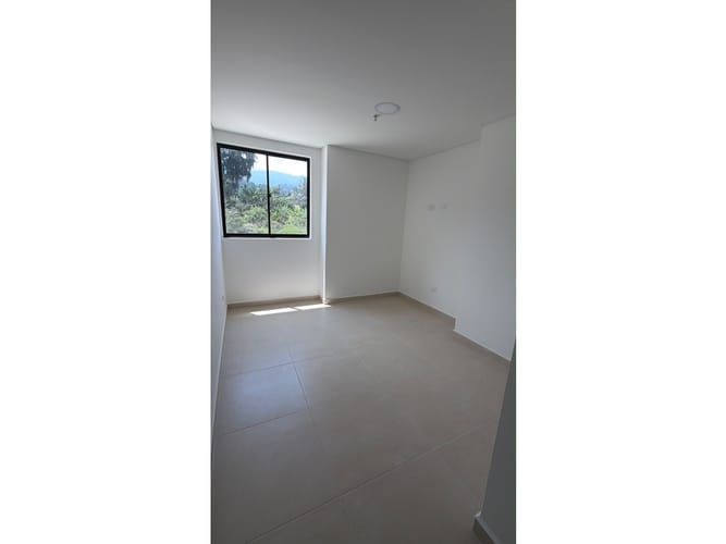 Apartamento de 2 alcobas en venta en La Doctora, Medellín, 66 m² · foto 16 de 24