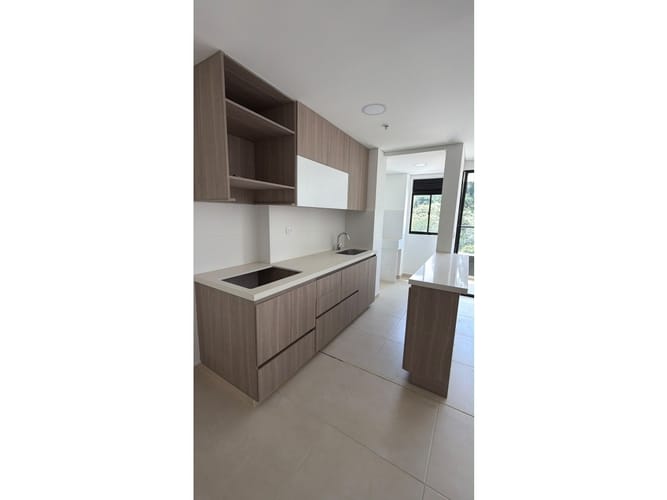 Apartamento de 2 alcobas en venta en La Doctora, Medellín, 66 m² · foto 7 de 24