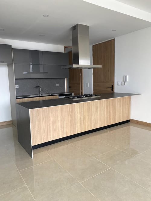 Apartamento de 4 alcobas en venta en Cabecera Del Llano, Bucaramanga, 193 m² · foto 7 de 17