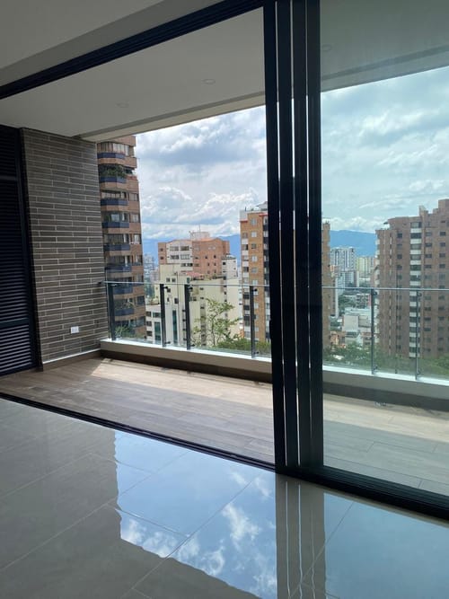 Apartamento de 4 alcobas en venta en Cabecera Del Llano, Bucaramanga, 193 m² · foto 3 de 17