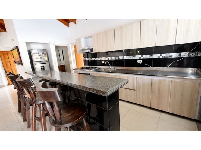 Casa de 3 alcobas en venta en Ricaurte, 158 m² · foto 5 de 18