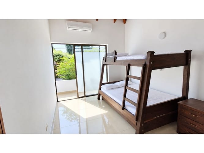 Casa de 3 alcobas en venta en Ricaurte, 158 m² · foto 6 de 18