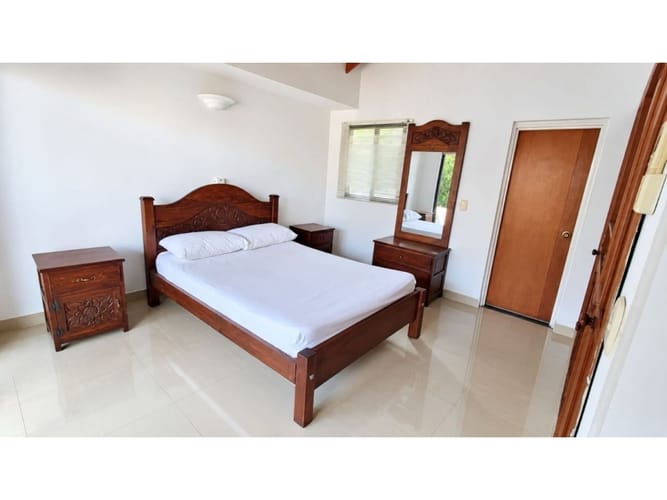 Casa de 3 alcobas en venta en Ricaurte, 158 m² · foto 10 de 18
