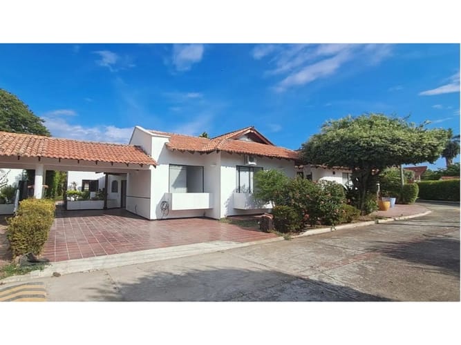 Casa de 3 alcobas en venta en Ricaurte, 158 m² · foto 12 de 18