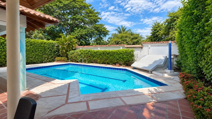Casa de 3 alcobas en venta en Ricaurte, 425 m² · foto 14 de 15