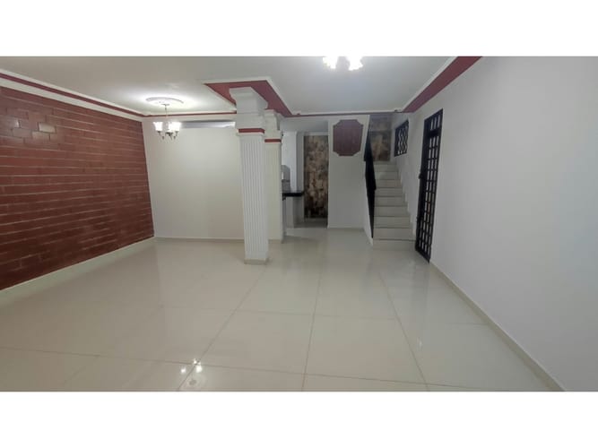 Casa de 3 alcobas en arriendo en La Orquidea, Neiva, 88 m² · foto 2 de 15