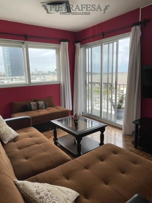 Venta de apartamento, 2 dormitorios , 1 baño , terraza . Palermo